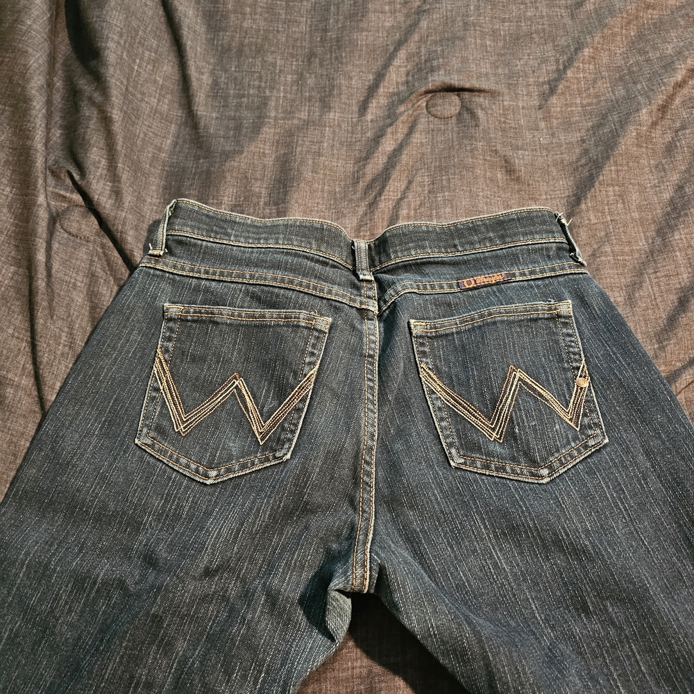 Women's Wrangler Blue Jeans